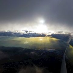 Flugwegposition um 15:11:28: Aufgenommen in der Nähe von Gemeinde Mooskirchen, Österreich in 4567 Meter